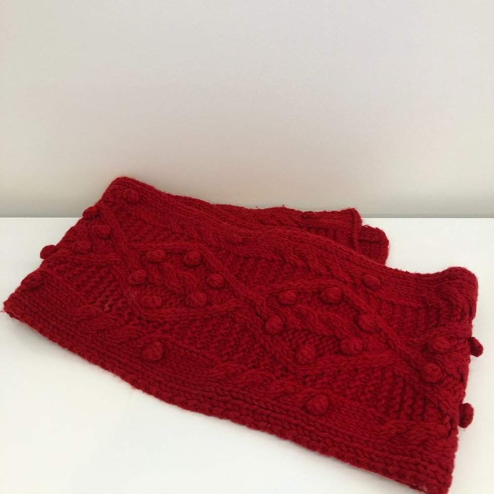 EUC - Red Cable Knit Scarf w/Popcorn Knot Detail - Picture 2 of 4
